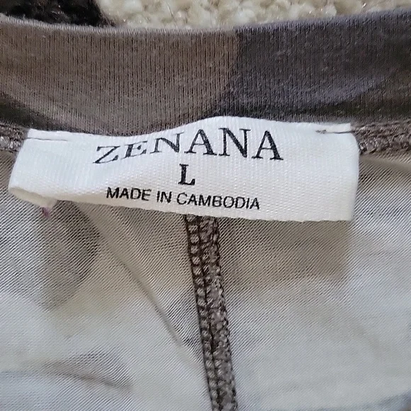 Zenana 3/4 Sleeve Camo Top - Picture 2 of 4
